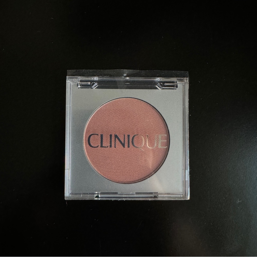 CLINIQUE travel size soft-pressed powder blusher in New Clover